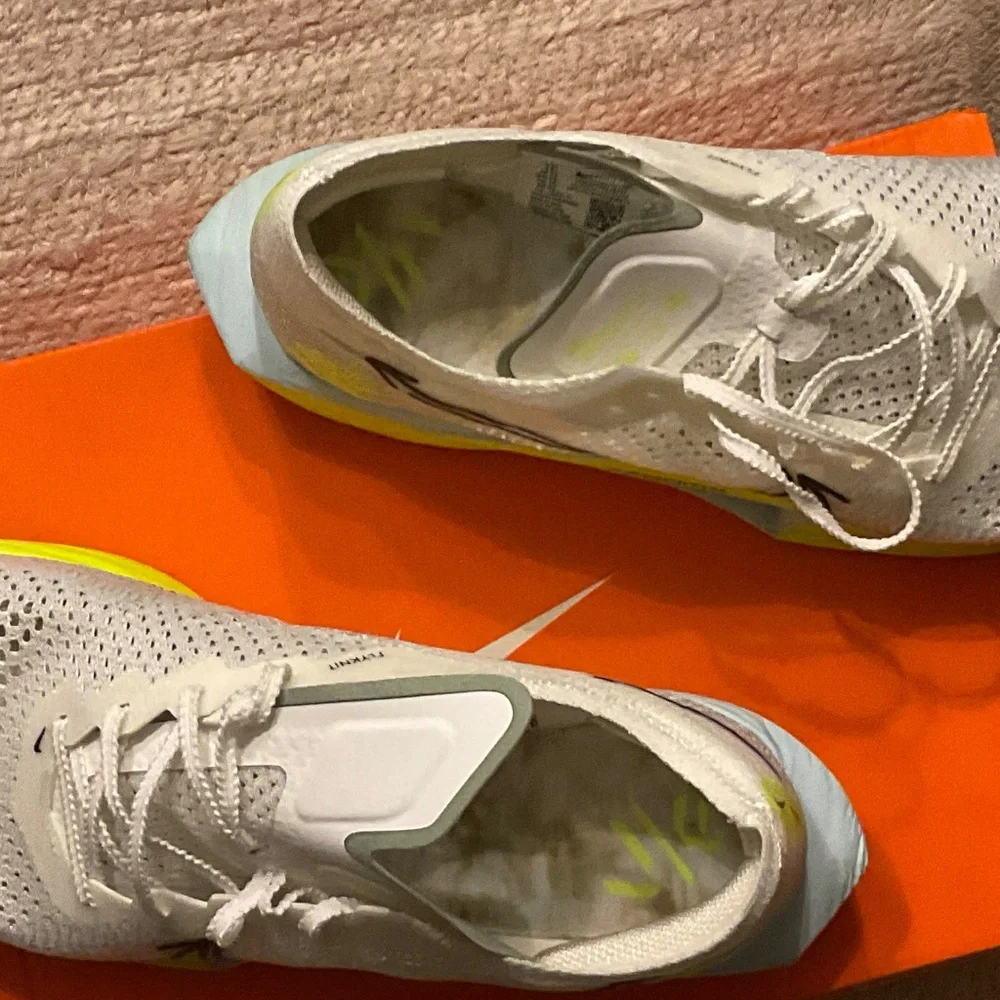 Nike Men's ZoomX VaporFly Next% 3 - Picture 7 of 11